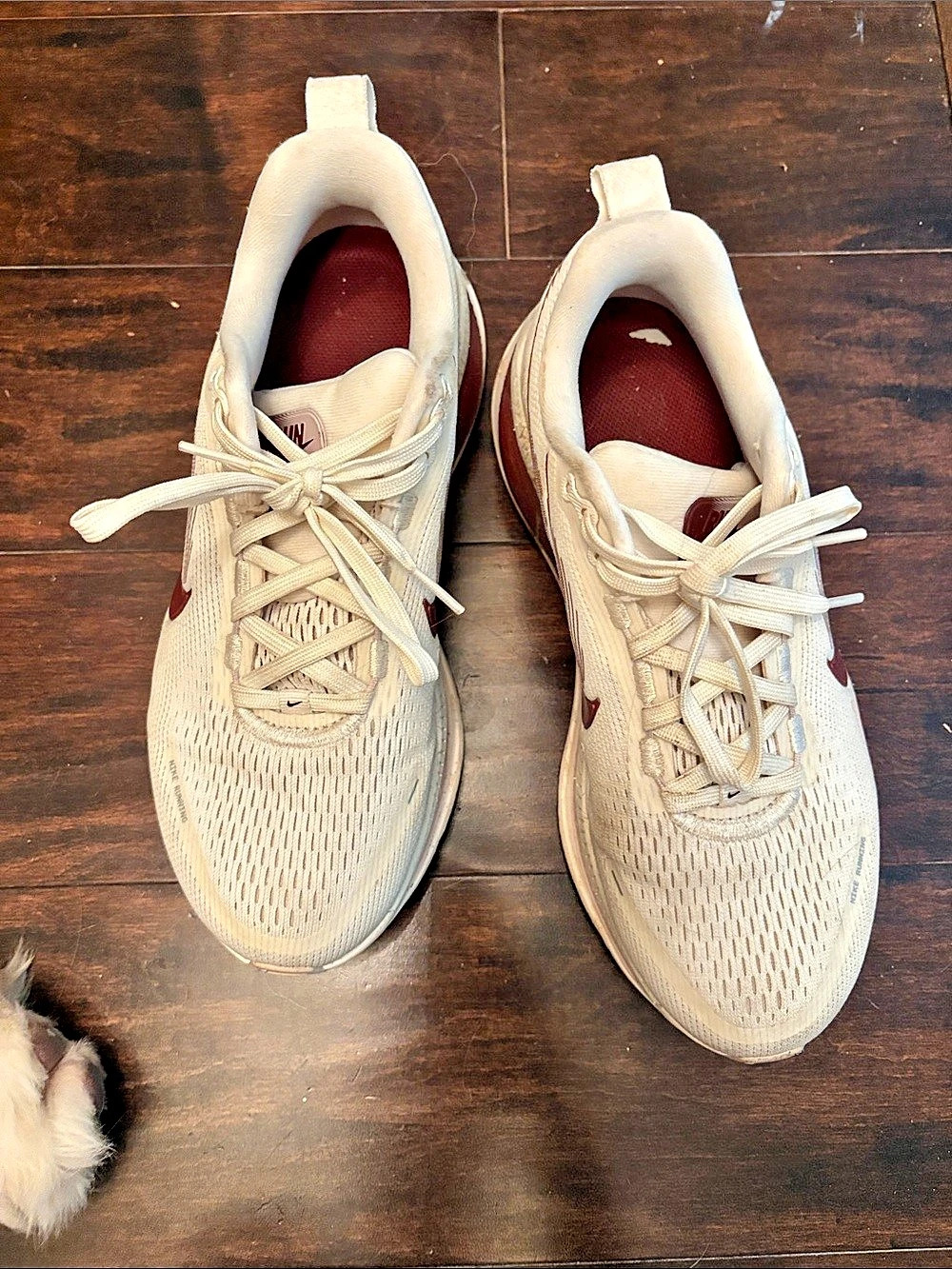 Nike ZoomX Invincible Run Flyknit Running Shoes Cream & Red US 8